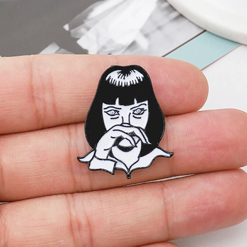 Эмалированная брошь в виде Квентина Тарантино из фильма Криминальная