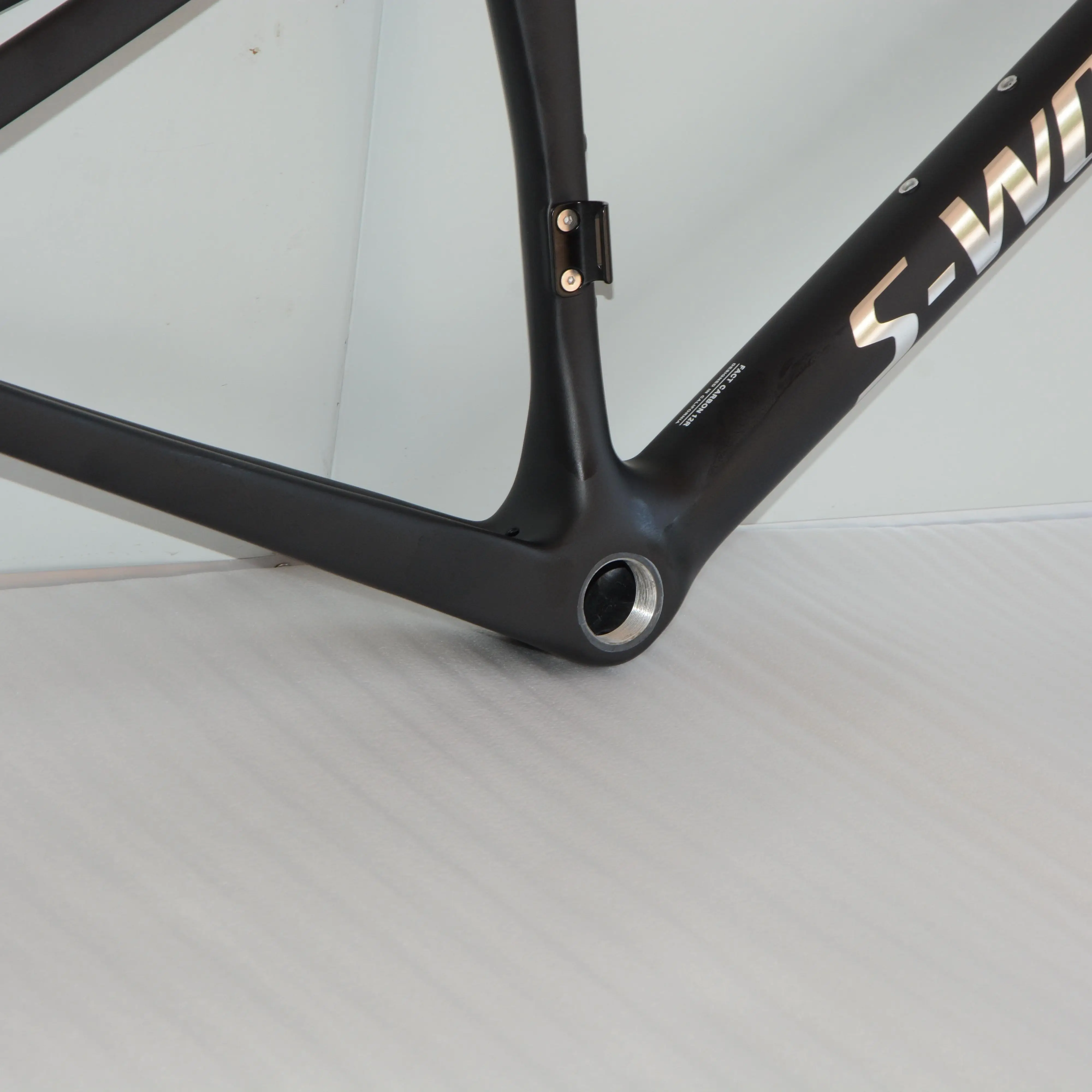 

carbon road bike New SL7 carbon frame full internal cable routing compatible DI2 gear set 700C disc mounts road bicyle frameset