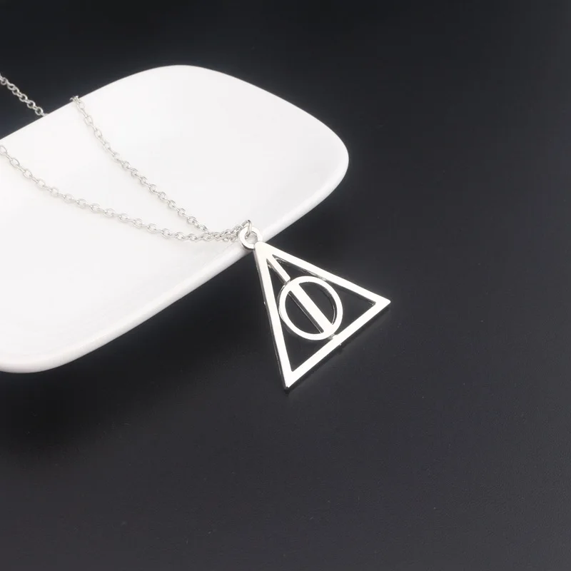 

Women's Necklace for Women Men on The Neck Chain Necklaces Jewelry Fashion 2021 Vintage Pendants Anime Harajuku Accessories