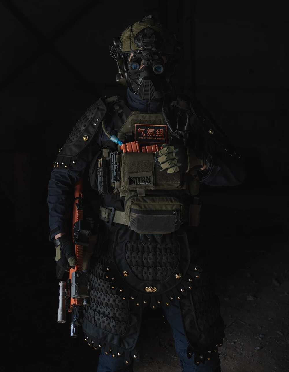 Рисунок 3 - Тактический Костюм в китайском стиле с юбкой