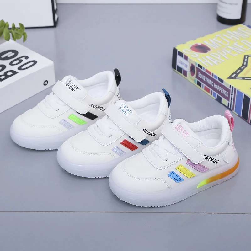

Fashion Luminous Sneakers For Kids New Spring White Shoes Student Sports Running Shoes Boys Tenis Trainers Toddlers Girls Shoes