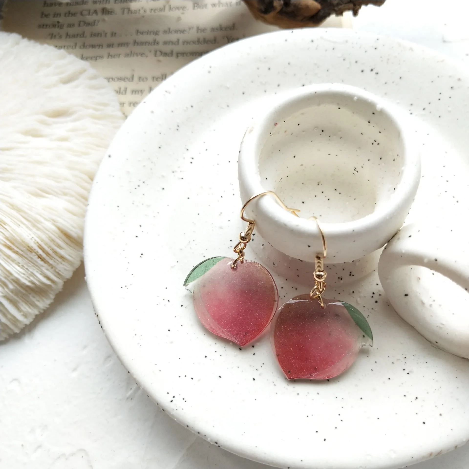 

2021 Fruit Earring for Women Summer Small Fresh Cartoon Lovely Earrings Sweet Fruit Honey Peach Transparent Earrings new arrival