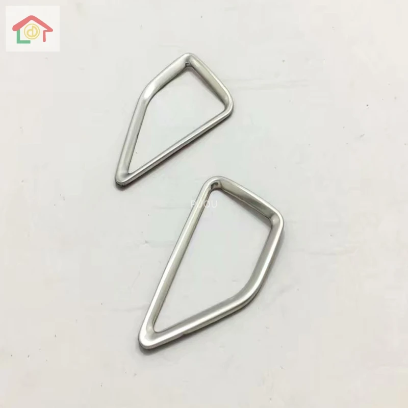 

Car Styling Body Garnish Trim Stainless Steel Front Upper Up Air Condition Outlet Vent 2pcs For Skoda Karoq 2017 2018 2019 2020