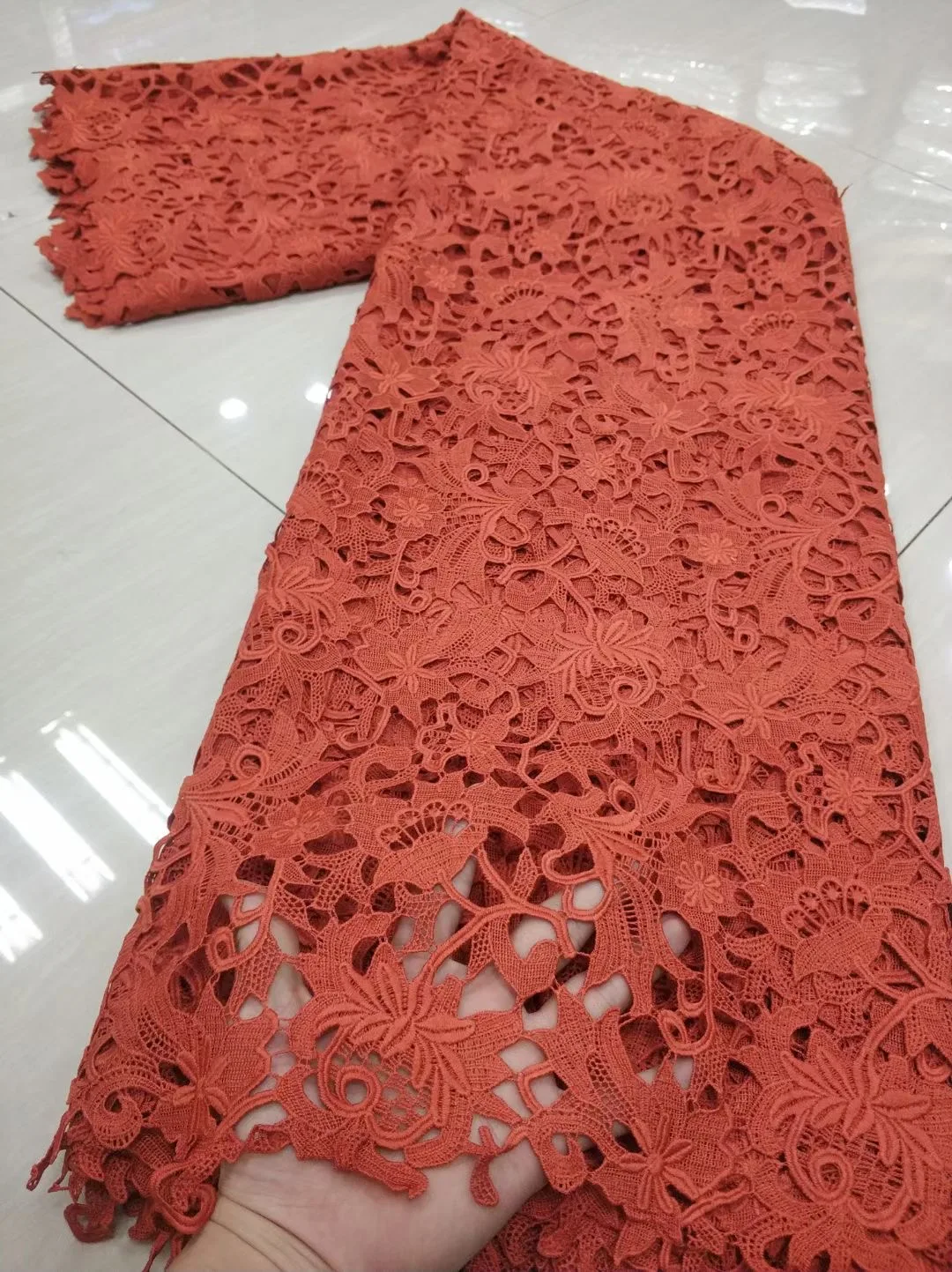 

Молочный шелк, кружевная ткань 2021, Высококачественная французская кружевная ткань, швейная африканская кружевная ткань для свадебного платья NFM4904