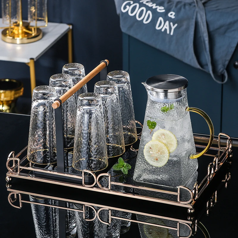 

Kitchen,Dining & Bar