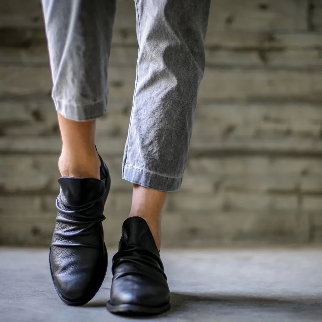 Женские ботильоны из флока без шнуровки с круглым носком на квадратном каблуке 2