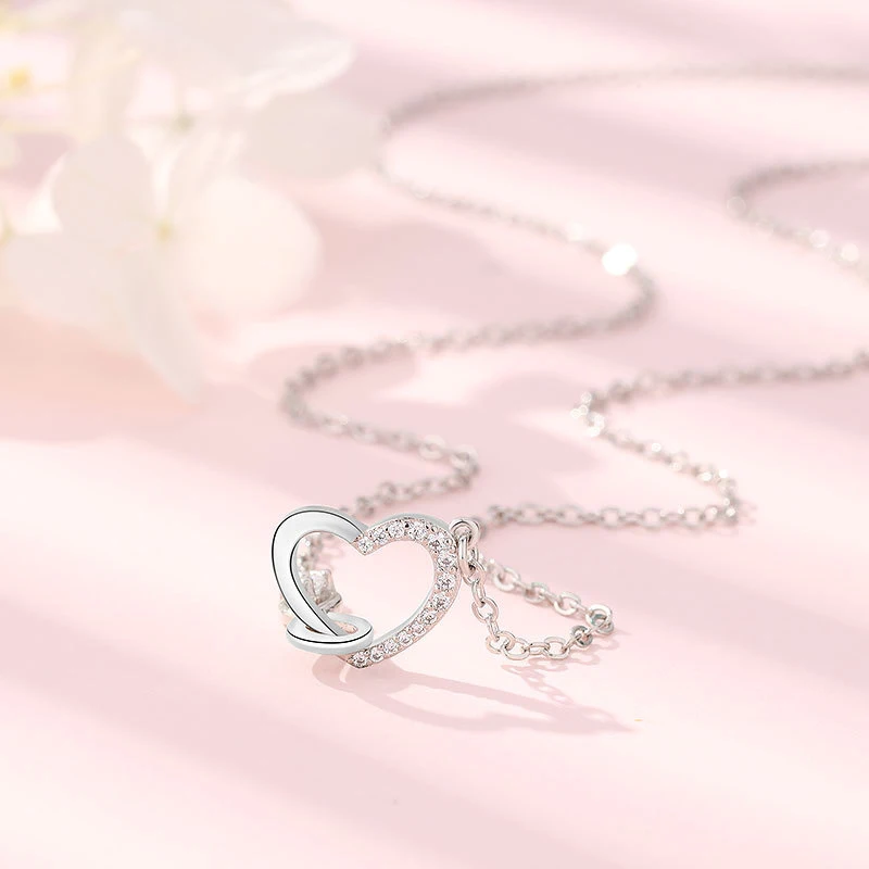 

Romantic Hollow Out Heart-shaped Pendant Necklace Fashion Design Geometric Silver Color Chain Exquisite Jewelry Gift