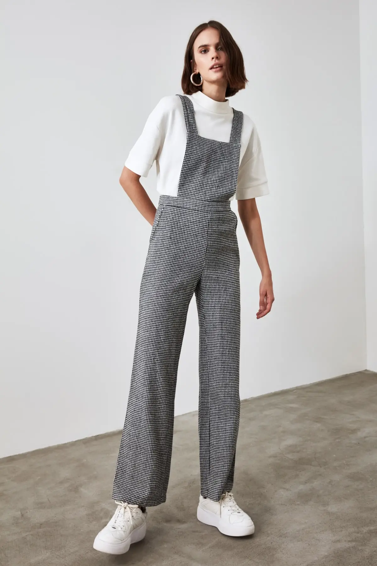 

Trendyol Suspenders Rompers TWOAW21TU0058