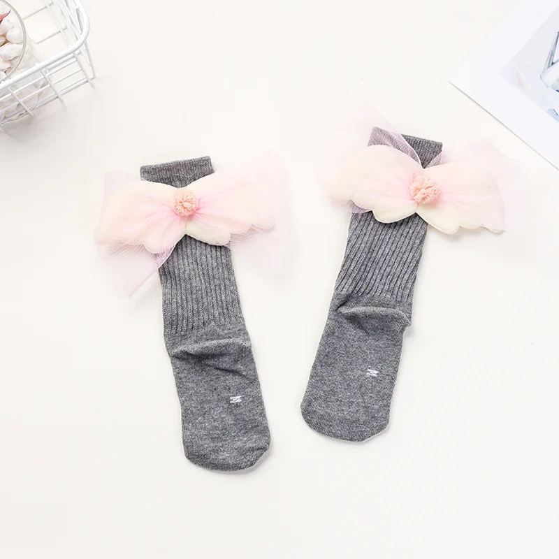 dark grey Модные детские носки для девочек кружевные детские осенние Гольфы с крыльями ангела носки принцессы ярких цветов для девочек, От 2 до 10 лет - Цвет: dark grey