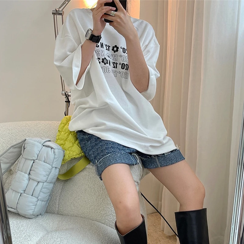 

2021 New Summer Casual Ladies T-shirt Letter Print Loose High Quality Women Tee Round Neck Fashion Elegant Female Tops T135