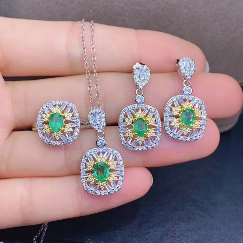 

Комплект из кольца и серёг, из серебра 925 пробы