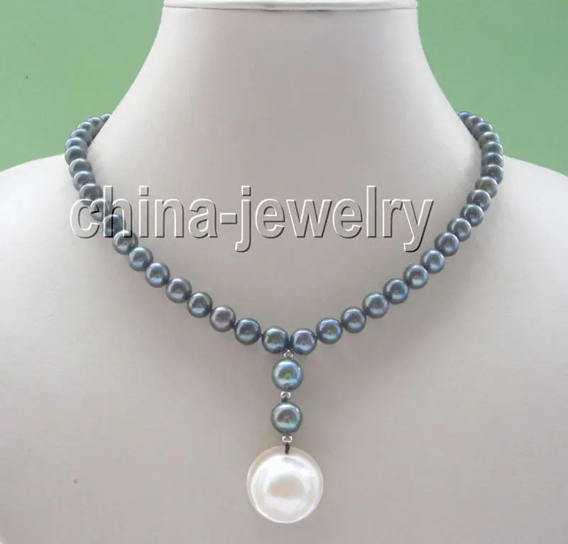 

18" AAA 8-10mm black round freshwater pearl necklace + 22mm white Mabe pearl