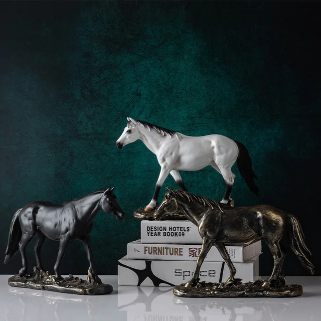 

Retro Steed Ornament Horse Statue Office Study Desktop Decoration Resin Crafts Statuette American Living Room Vintage Home Decor