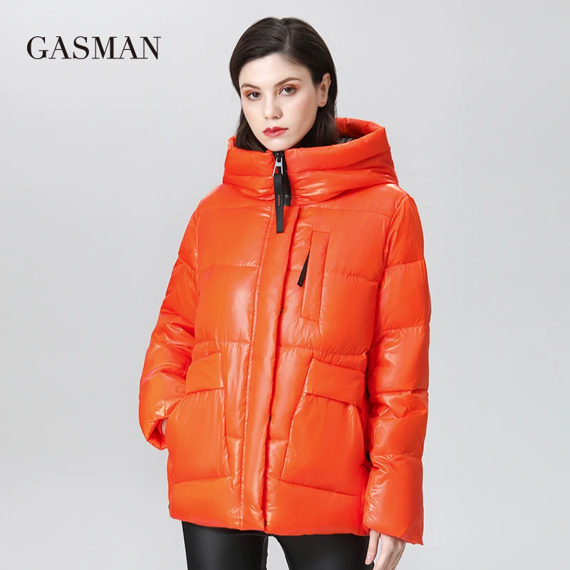 

Куртка GASMAN женская зимняя короткая с капюшоном и большими карманами, 2022