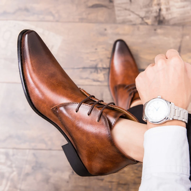 Мужские повседневные кожаные ботинки Модные официальные с острым носком Мужская