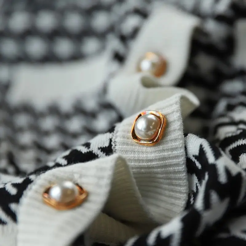 

Knitted cardigan coat women's 2021 spring and autumn new long sleeve single breasted jacquard sweater