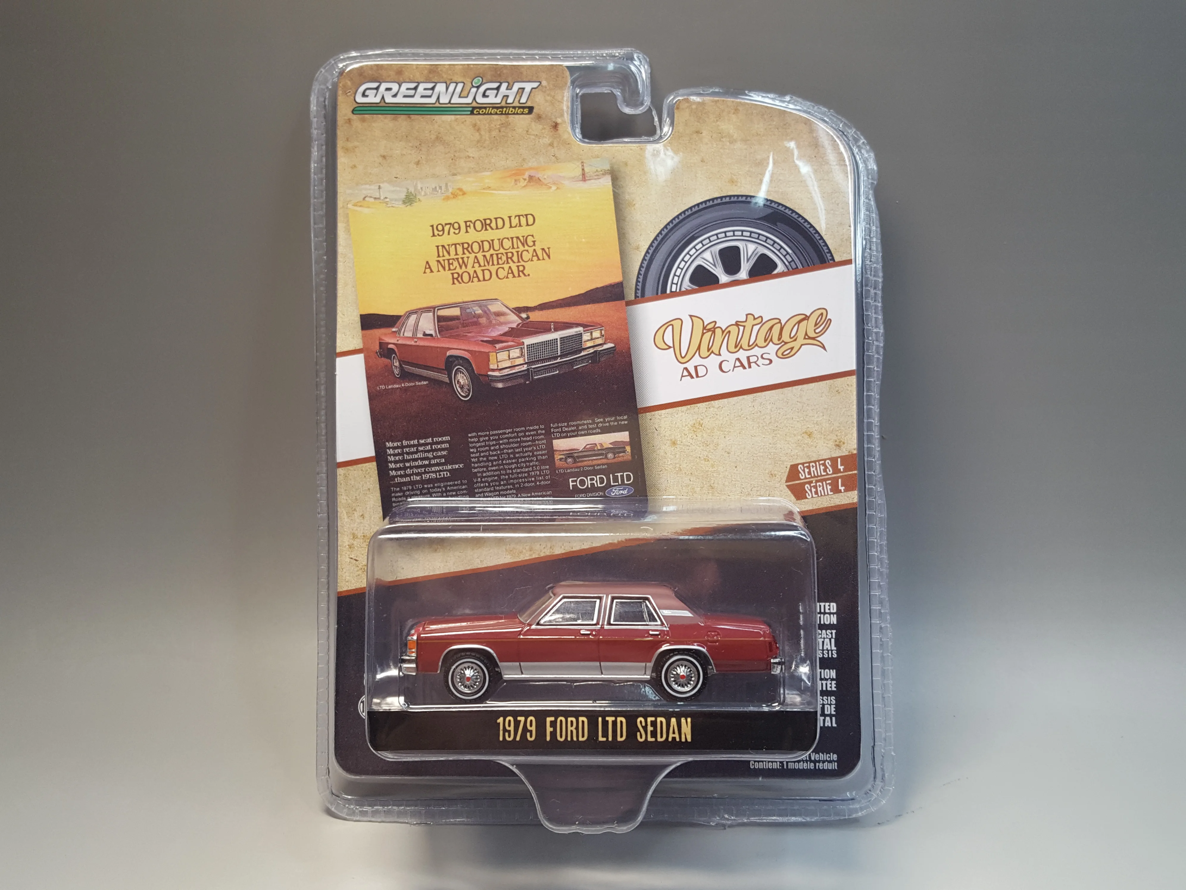 

GreenLight 1/64 1979 Ford LTD Sedan Die Cast Model Car Collection Limited