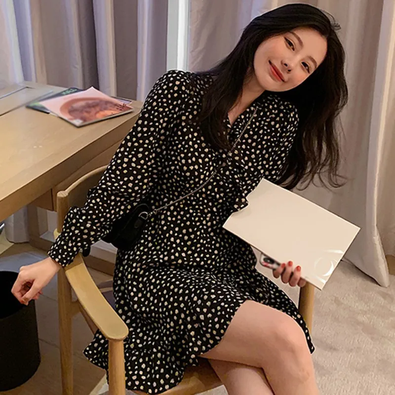 

Spring Autumn Female Dress French Style Black Ruffled Chiffon Floral Dress V Neck Long Sleeven Women Dress