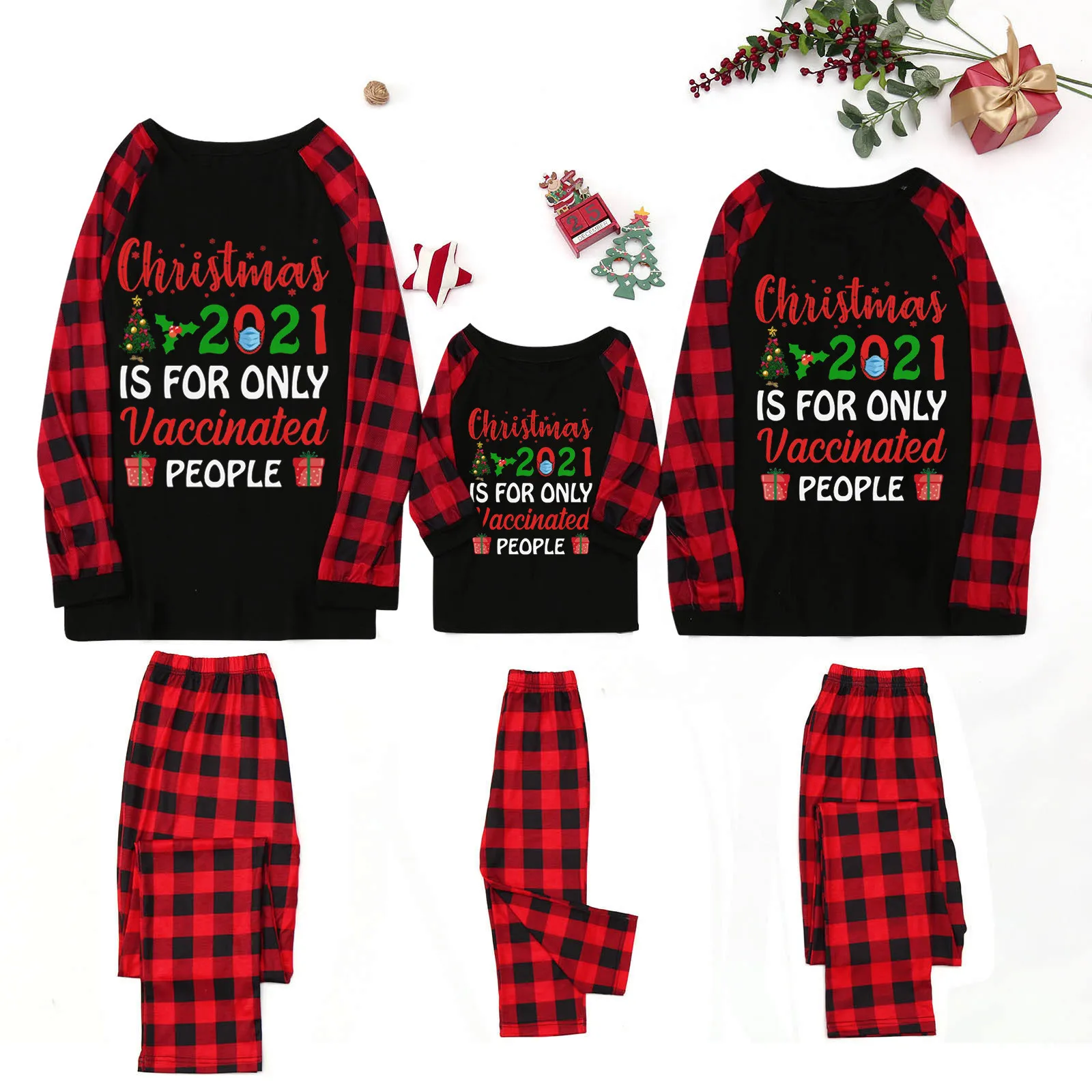 

Christmas 2021 Loungewear Christmas Family Matching Pajamas Mommy Mom And Father Baby Kid Clothes Print Sleepwear Outfits R5