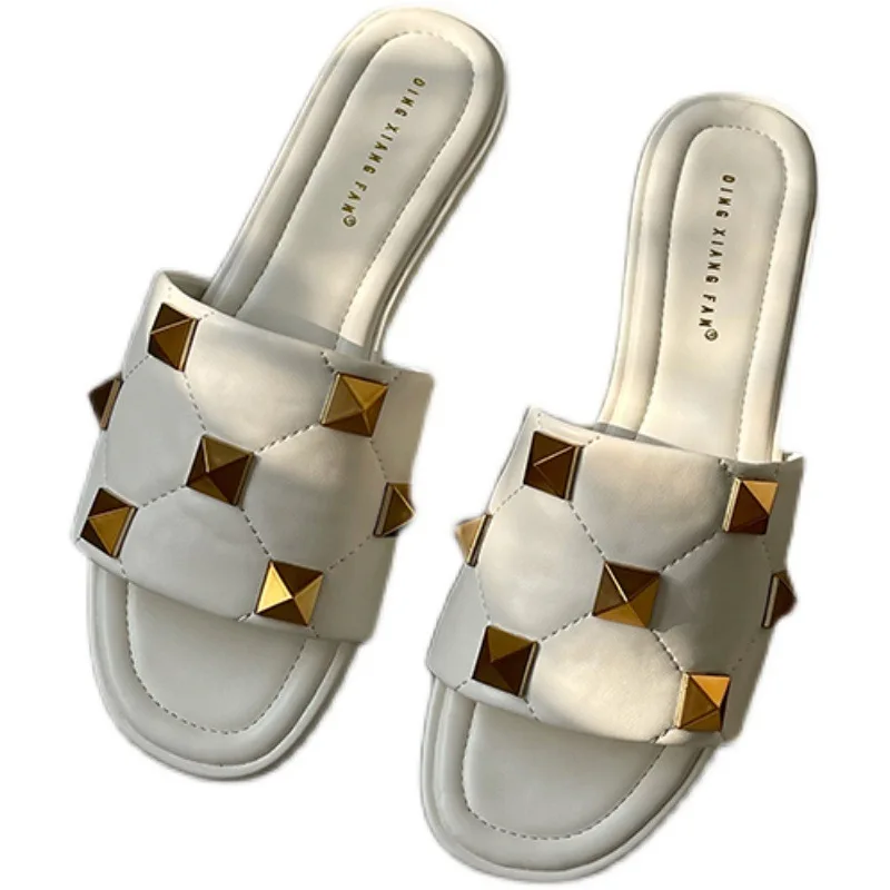 

Rivet Low Shoes Slippers Soft Slides Rubber Flip Flops Fashion Square Toe Slipers Women Comfort Hawaiian Flat Luxury 2021 Hoof H