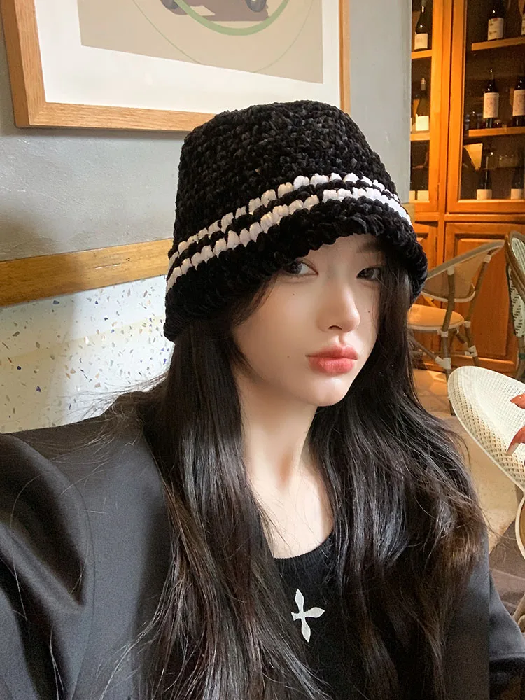 

Women's winter hat 2021 Unisex Knitted basin hat women's versatile casual lovely fisherman's hat autumn and Winter Chenille Hat