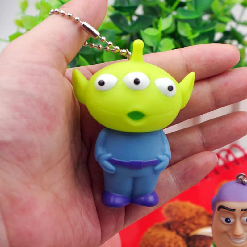 Брелок История игрушек Disney брелок с обнимающимся драконом куклой автомобиль