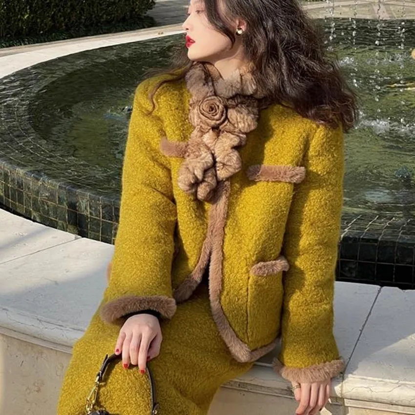 

French style autumn winter Retro lamb fur coat women warm wool blends outwear