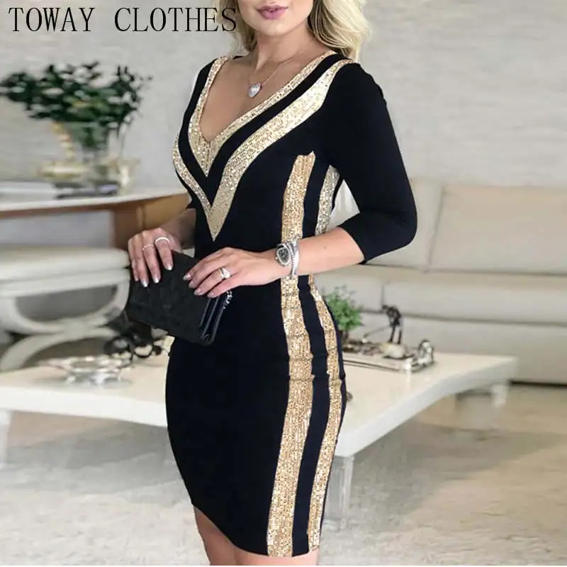 Женское платье в полоску с длинным рукавом облегающее цветными блоками и принтом