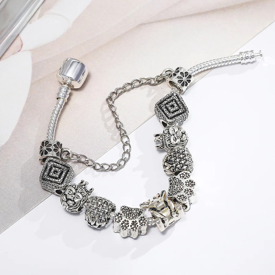 

Cartoon Silver Color Animal Charm Bracelet For Women Original Pineapple Reindeer Beaded Bracelet Children's Bangle Jewelry Gift