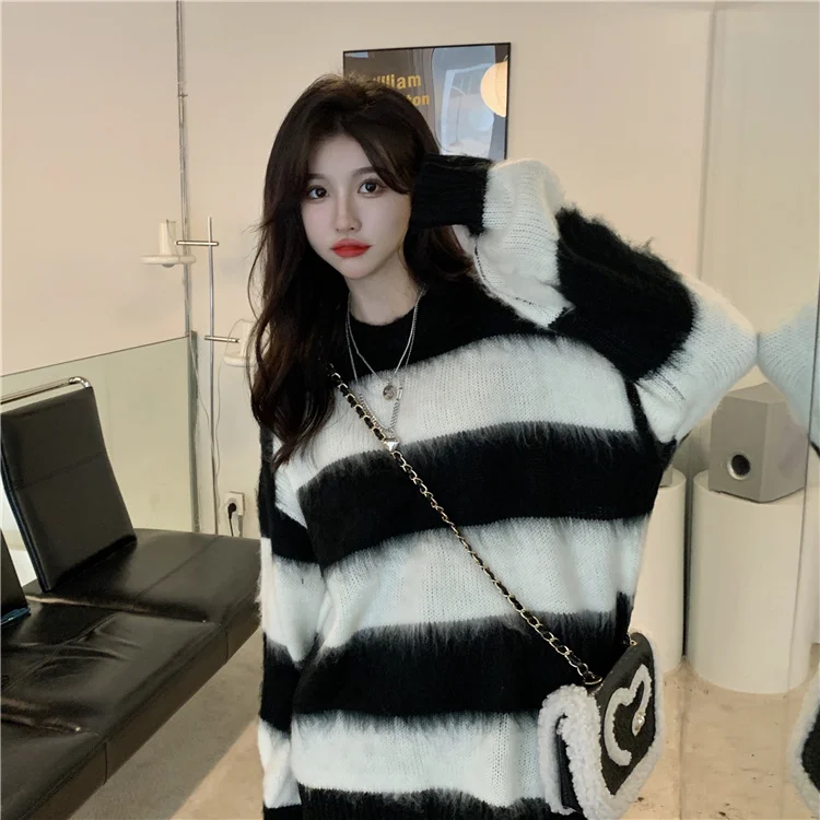 

Женский трикотажный свитер в полоску, в стиле Харадзюку