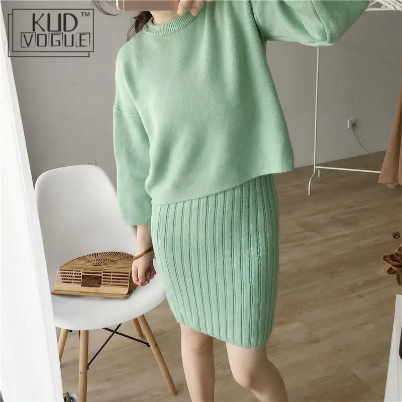 трикотажный костюм осенний женский свитер + платье на бретельках Одноцветный