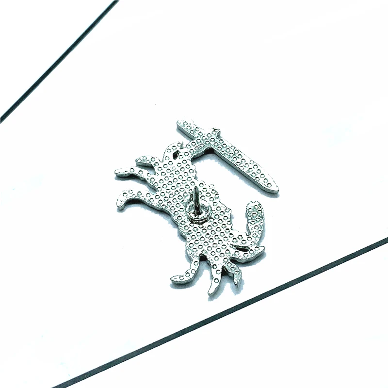 Нож брошь. Ножи для брошки. Брошь клинок. Катана брошь. Ножи для брошки.