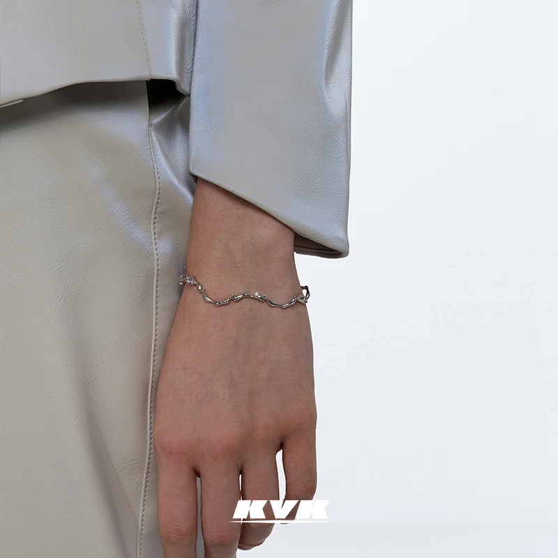 

Браслет KVK с ощущением нишевого дизайна