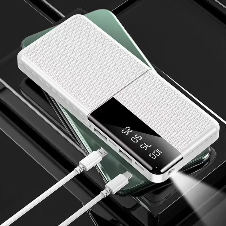 Внешний аккумулятор на 30000 мА · ч с 2 USB-портами и поддержкой быстрой зарядки |