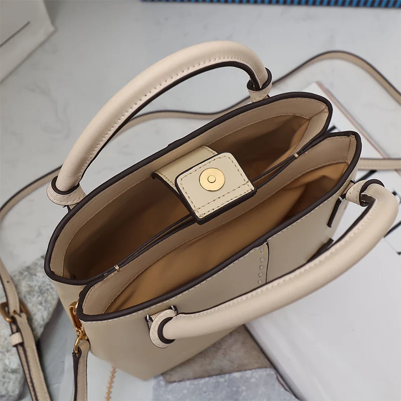 

Women's Handbags