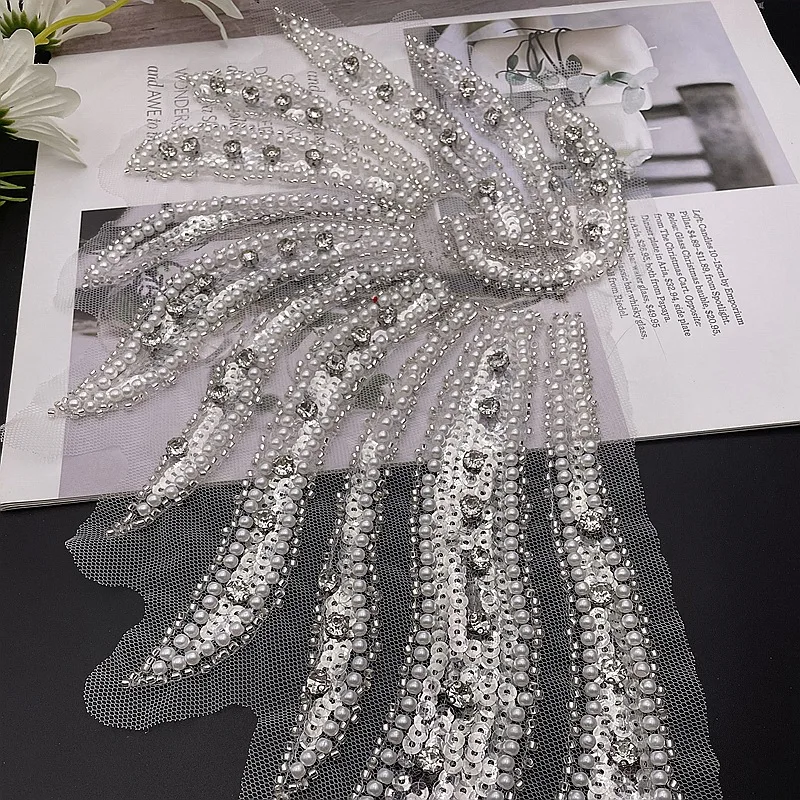 2 предмета в комплекте (слева + справа) 3D белый Цвет бисером Кружевная аппликация с