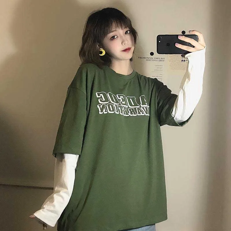 Футболка женская черно-серая с имитацией комиксов в стиле Харадзюку | Женская