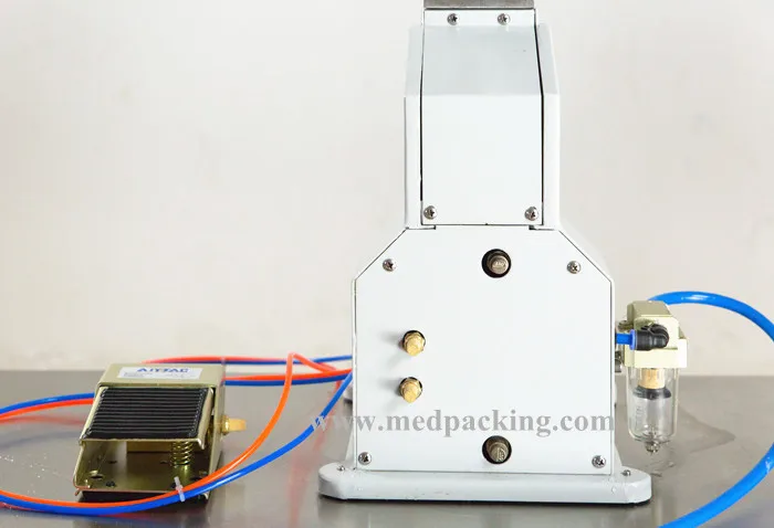 

A02 pneumatic paste filling machine
