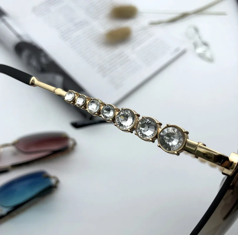 

New Irregular Sunglasses Women Rhinestone Big Frame Trimming Sun Glasses Ocean Lens Gradient Eyewear UV400