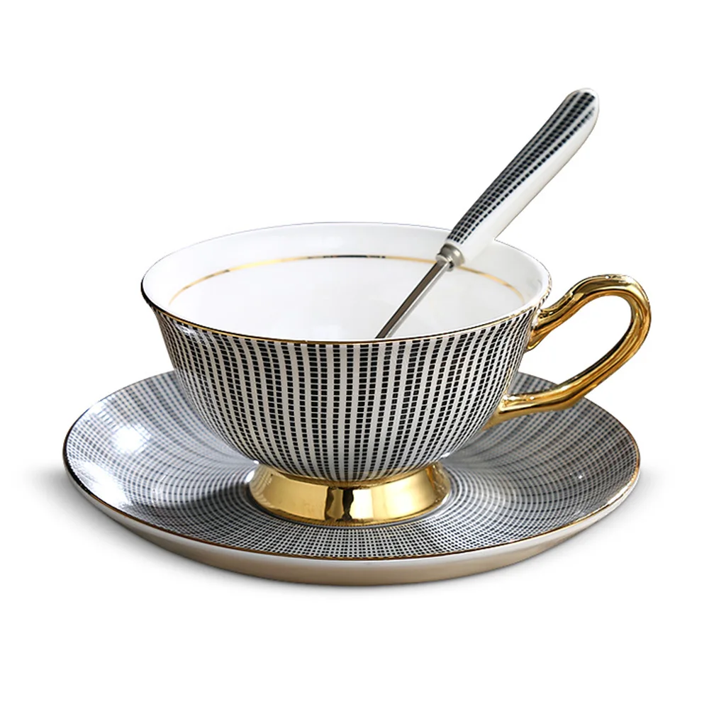

British Style Pink Bone China Coffee Cup and Saucer Set High-end Afternoon Tea Pastoral Style Flower Tea Cup