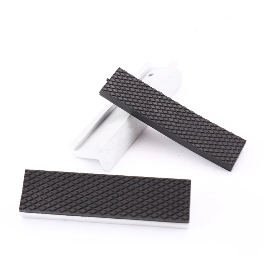

Vise Magnetic Protective Cover Aluminum Alloy Rubber Hand Tool Accessories Drawer Type Drawing Design Rhombic Anti-skid Pattern