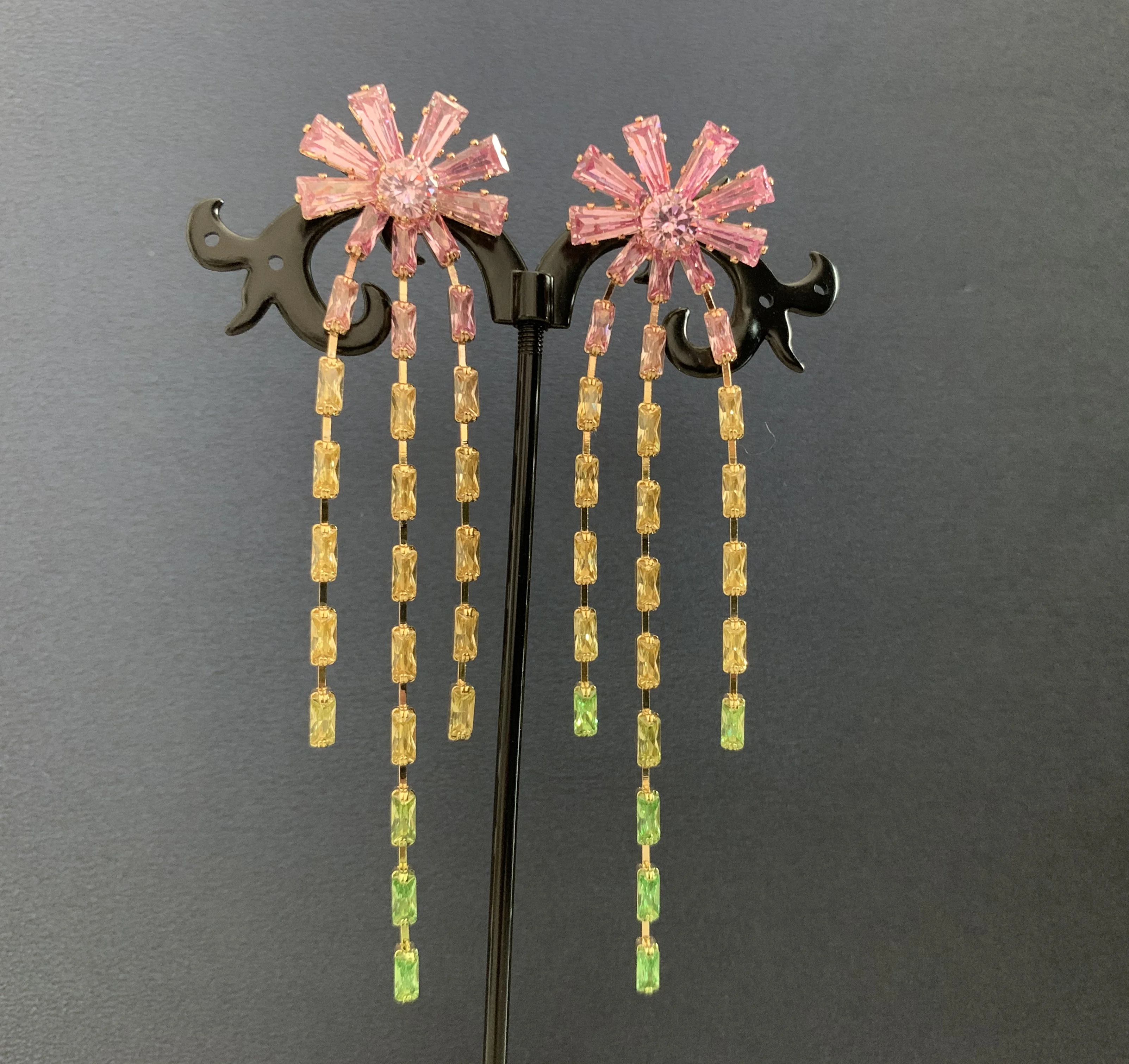 

PARTY HIGH QUALITY NICKEL FREE EARRING