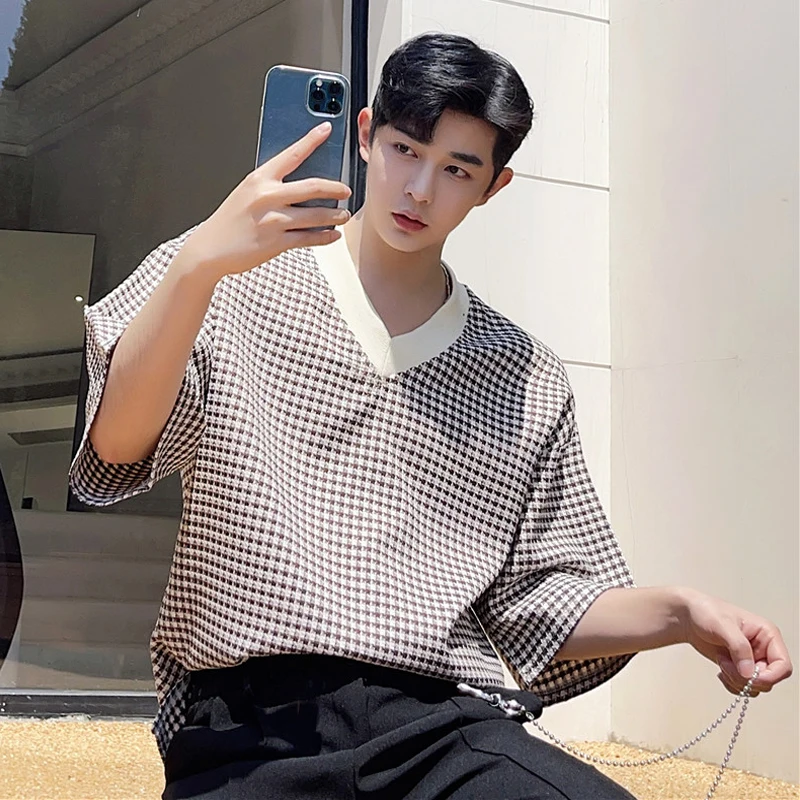 

Summer retro Korean style Plaid t-shirt men's loose trend V-neck short sleeve top fashion thousand bird lattice half sleeve T-sh