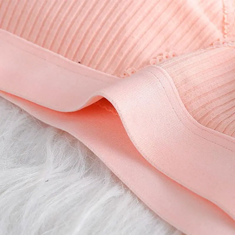 Женский спортивный бюстгальтер с чашками пуш ап и V образным