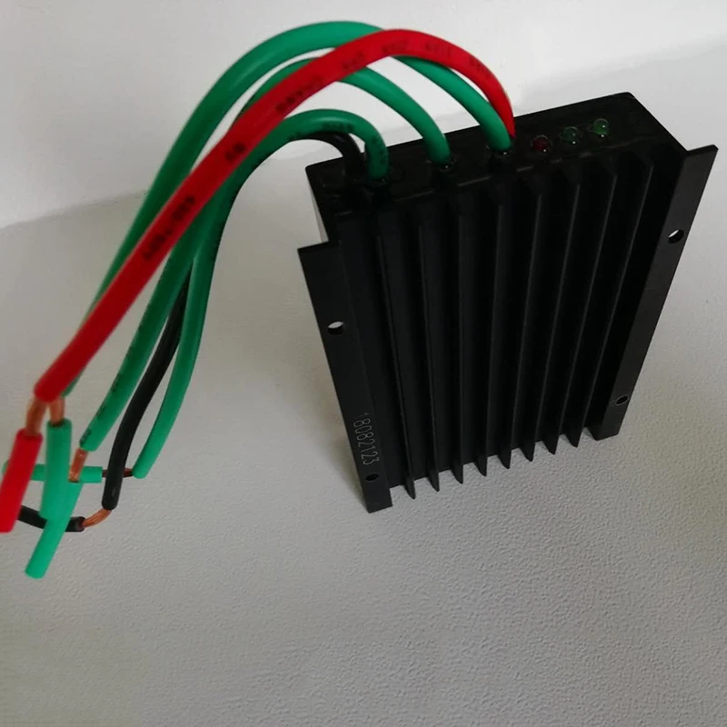 Фото 600W 12 V/24 V Водонепроницаемый Ветер Контроллер заряда для фотоэлектрических систем