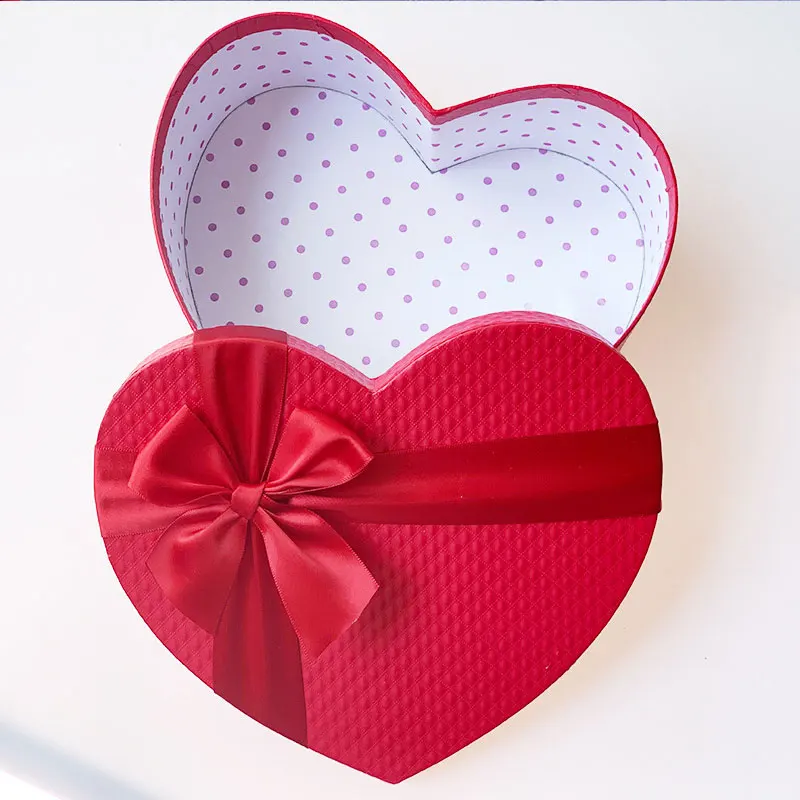 Набор коробок в форме красного сердца с шляпой цветочный упаковочный бумажный