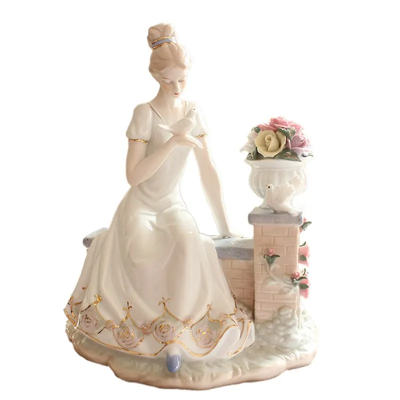 Ретро Европейская фарфоровая статуэтка девушки и голубей керамическая женская