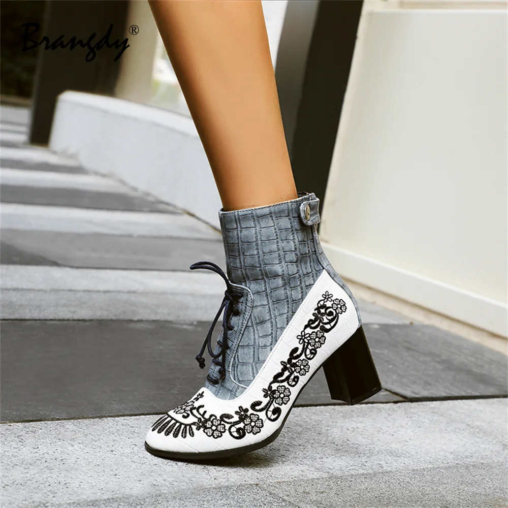 Женские ботинки из искусственной кожи ботильоны с круглым носком на молнии