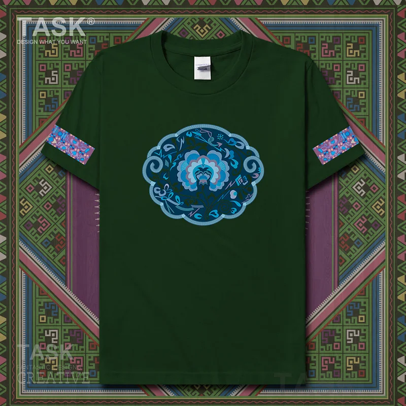 Футболка в национальном стиле с принтом этнических меньшинств |