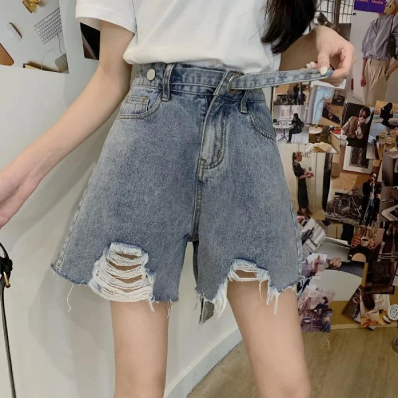 

2021 retro ripped jeans women summer new style Korean loose high waist wide leg shorts